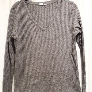 V neck sweater